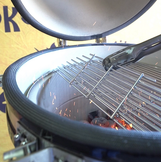 KAMADO OVAL | 21-Inch Ceramic Charcoal Grill | By Kokomo Grills