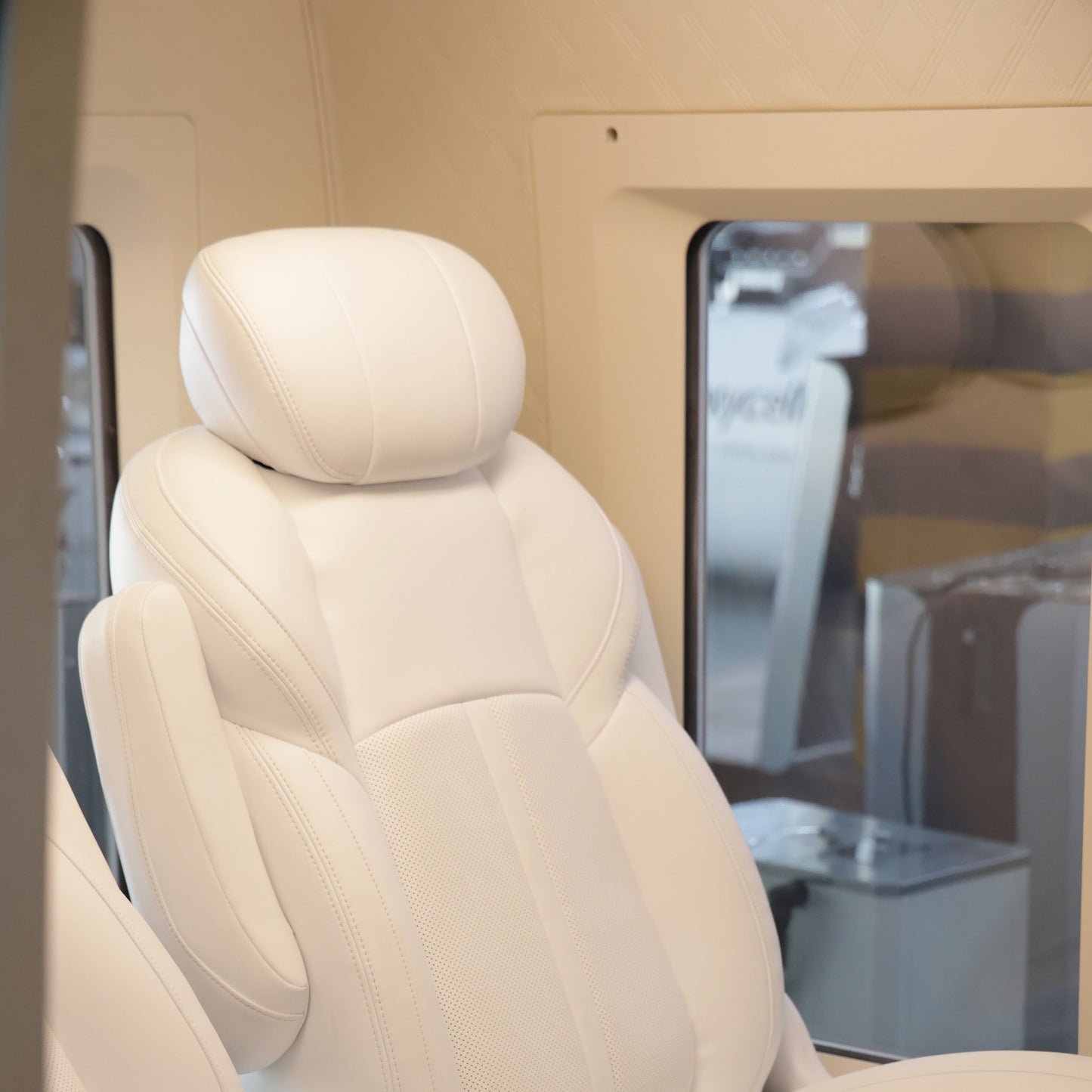 TIME POD ULTRA 2 | Hard-Shell Hyperbaric Chamber 2.0 ATA | By MedEq Fitness