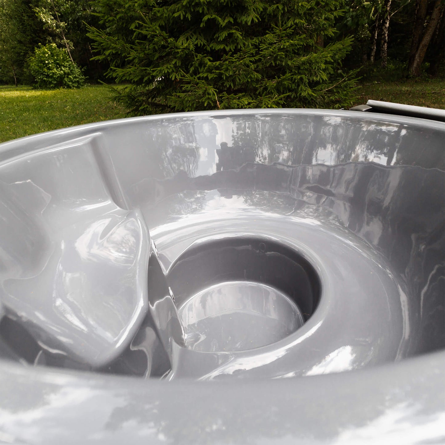 Premium Wood-Fire Hot Tub | 4 Person | ThermoWood® Exterior + Fiberglass Interior | Handcrafted In Lithuania